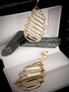 Zlaté náušnice Beatrix