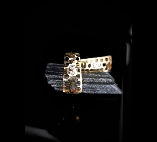 Zlaté náušnice Odie