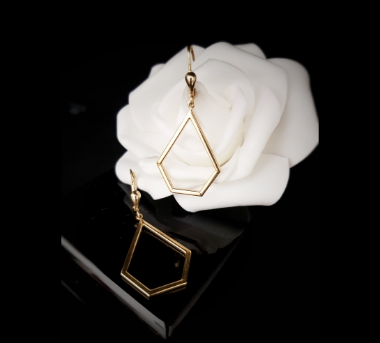 Zlaté náušnice Kenesis