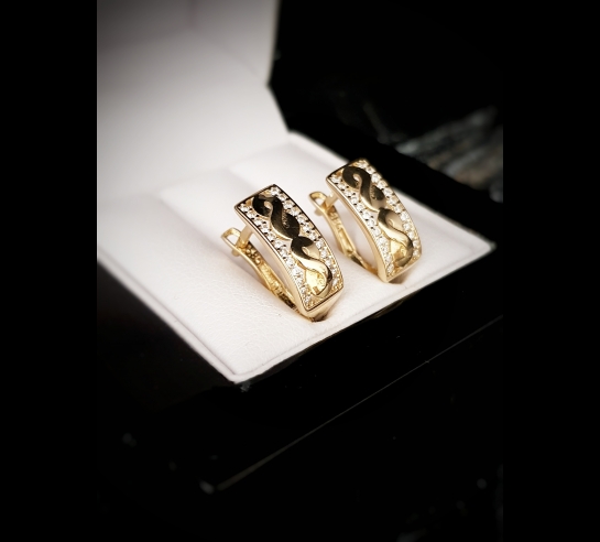 Detské zlaté náušnice s nekonečnom