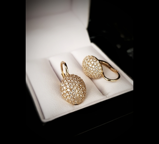 Zlaté náušnice vypuklé so zirkónmi