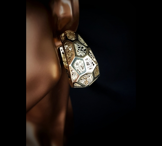 Zlaté náušnice Neonero mega kruhy