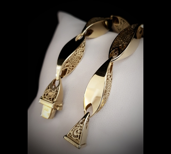 Zlatý náhrdelník Neonero lesk a čipka