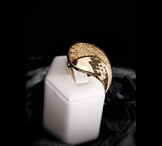 Zlatý prsteň slzičkový