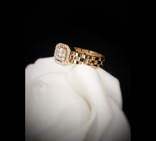 Zlatý prsteň dámsky ostničkový