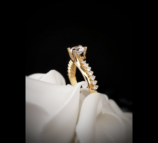 Zlatý prsteň Swarovski