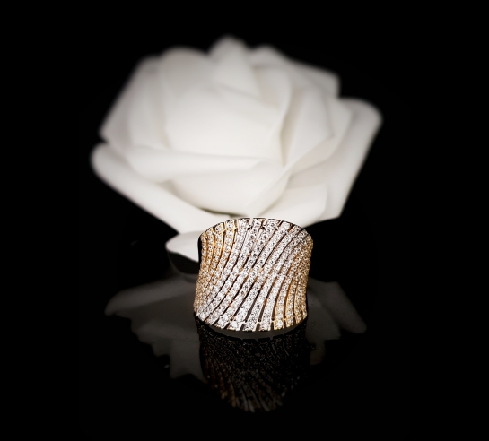 Exkluzívny zlatý prsteň Nobless