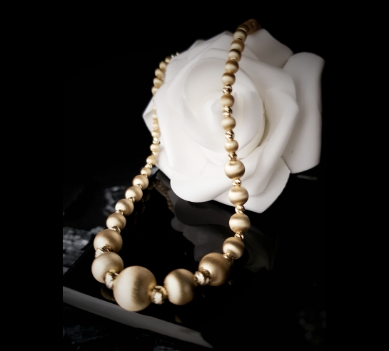 Zlatý náhrdelník Bazzi