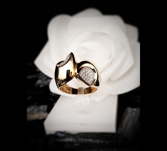 Zlatý prsteň Roselit