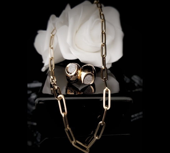 Zlatá retiazka Carlin