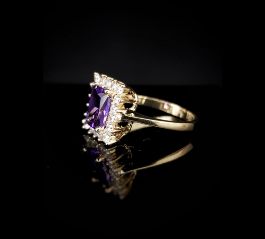 Zlatý prsteň Mauve s farebným zirkónom