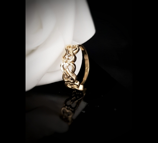 Zlatý prsteň Dilen s prepletanými...