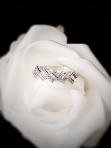 Zlatý prsteň z bieleho... 2