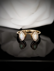 Zlatý prsteň s opálom