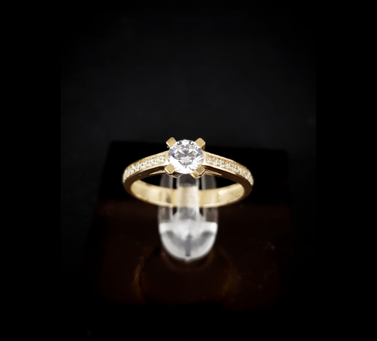 Zlatý prsteň Sarat