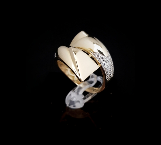 Zlatý prsteň Topic