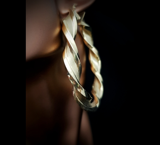 Zlaté kruhové náušnice