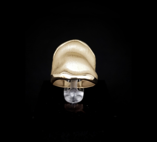 Zlatý luxusný prsteň Izador