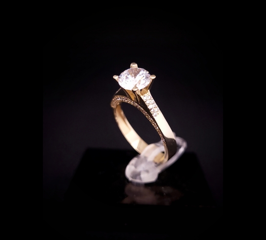 Zlatý prsteň Larison