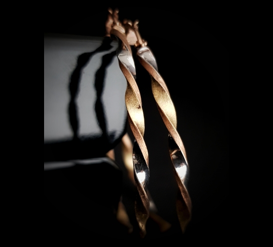 Zlaté kruhové náušnice