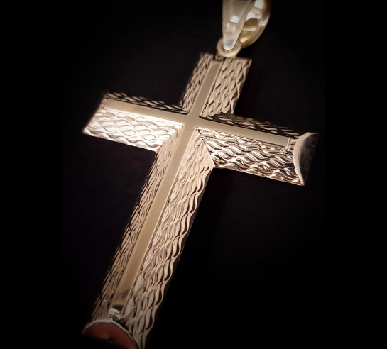 Zlatý kríž s umučením v detailnom...