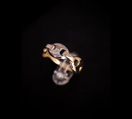 Zlatý prsteň Mariela