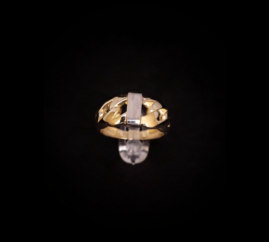 Zlatý prsteň Henesis