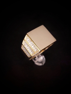 Zlatý luxusný pečatný prsteň 2