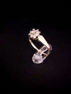 Zlatý zásnubný prsteň Sany 2