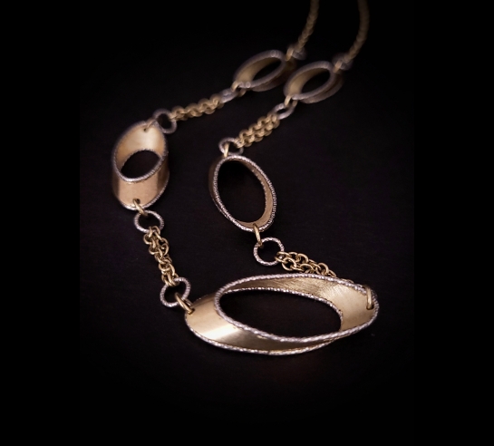 Exkluzívny náhrdelník Tiola