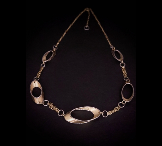 Exkluzívny náhrdelník Tiola