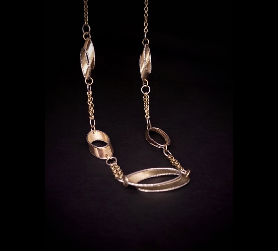 Exkluzívny náhrdelník Tiola