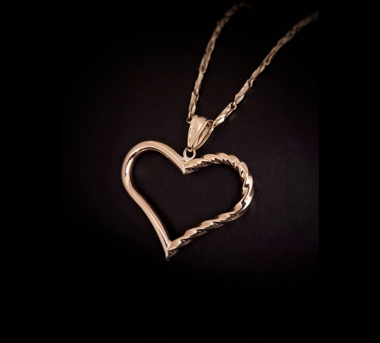 Zlatý prívesok srdiečko Tania