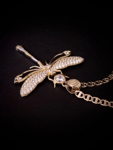 Zlatý prívesok Vážka 2