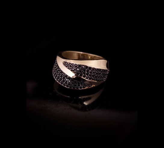 Zlatý prsteň Salony