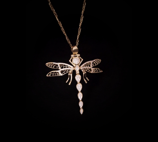 Zlatý originálny prívesok vážka