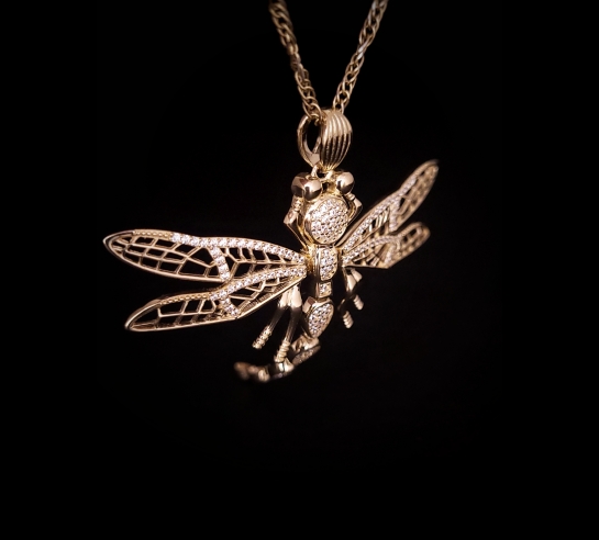 Zlatý originálny prívesok vážka