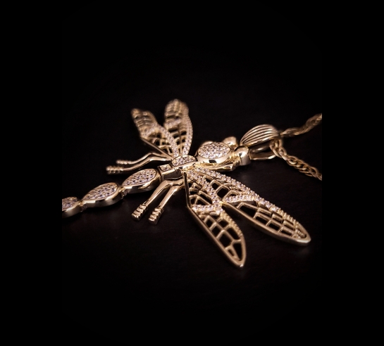 Zlatý originálny prívesok vážka