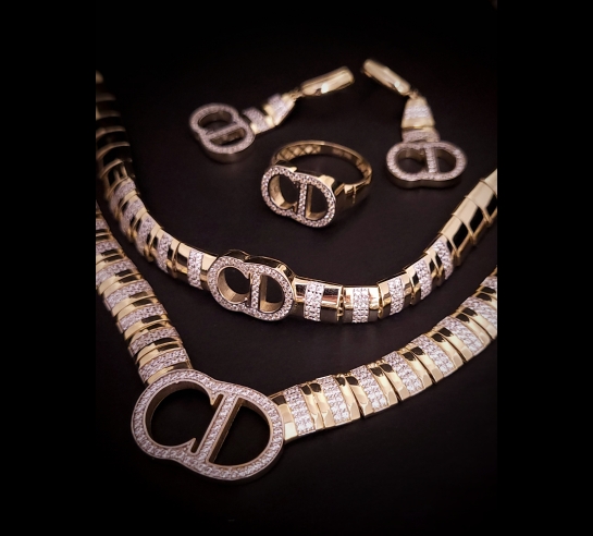 Zlatý náhrdelník Christian