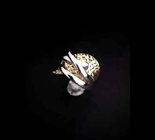 Zlatý prsteň Alyone