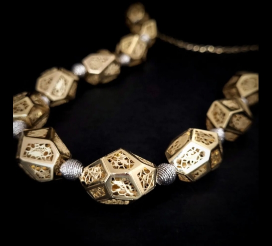 Zlatý náhrdelník Neonero Anita