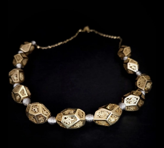 Zlatý náhrdelník Neonero Anita