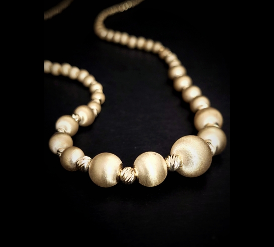 Zlatý náhrdelník Bazzi