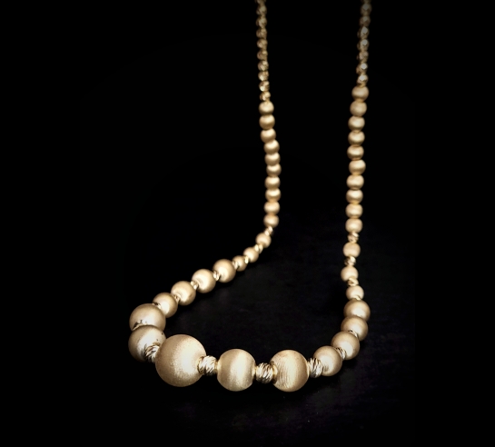 Zlatý náhrdelník Bazzi