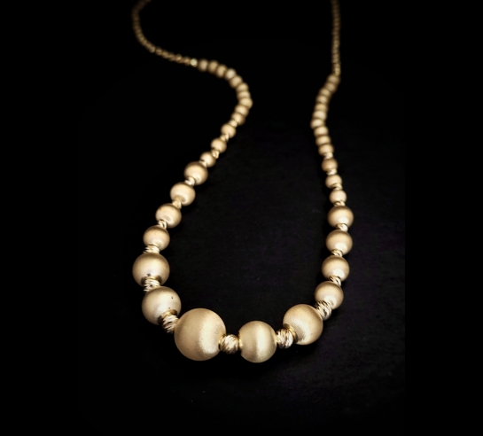 Zlatý náhrdelník Bazzi