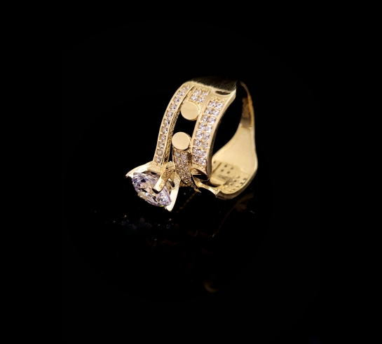 Zlatý zásnubný prsteň Tristan