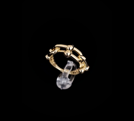 Zlatý prsteň Kardashiann