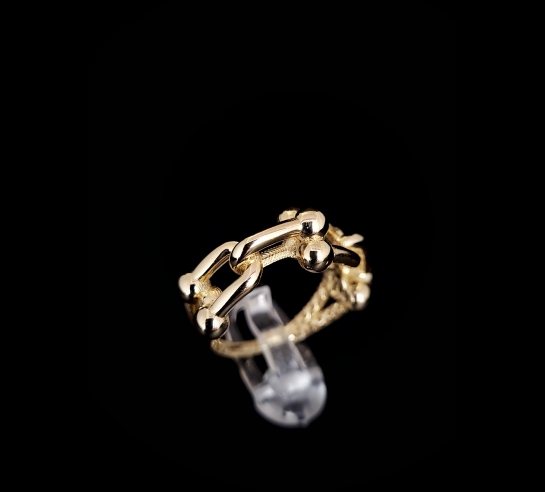 Zlatý prsteň Kardashiane