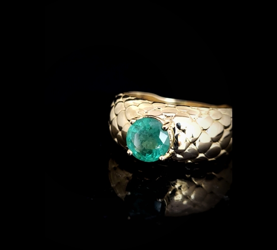 Zlatý prsteň so Smaragdom