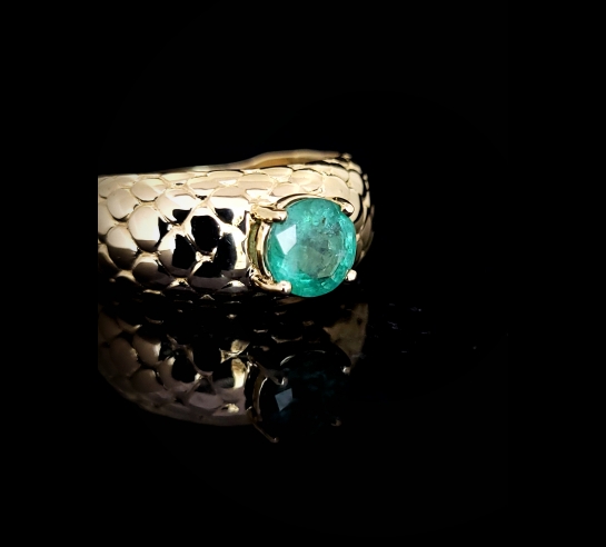 Zlatý prsteň so Smaragdom